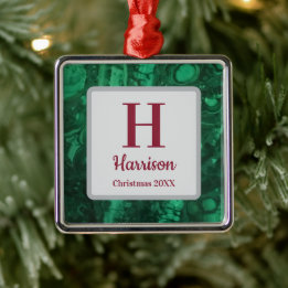 Kerstgroene edelsteen familie initiaal monogram metalen ornament