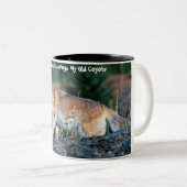 Kerstgroeten van mijn oude Coyote Tweekleurige Koffiemok (Voorkant rechts)