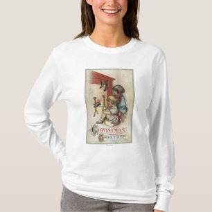KerstgroetKleine meisjes door Fireplace T-shirt