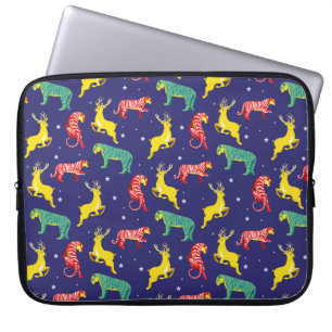 Kerstherten en tijgers. Kleurtrends!_ Laptop Sleeve