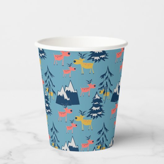 Kerstherten, kerstbomen, bergen papieren bekers (Voorkant)