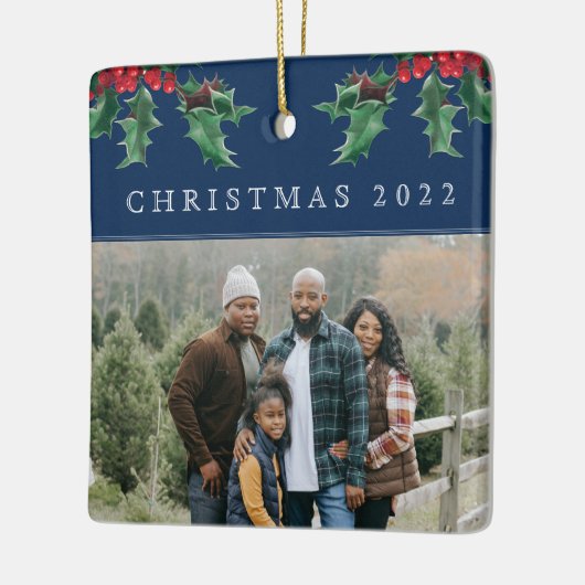 KerstHolly Berry Eenvoudige Aangepaste Foto Blauw Keramisch Ornament (Links)