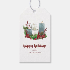 Kerstkaarsen met bloemen en bessen cadeaulabel