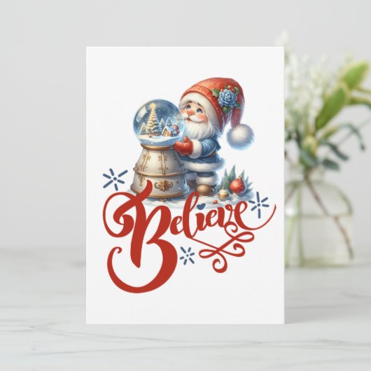 Kerstkaart met knuffelachtige kabouter en sneeuwbo (Staand voorkant)