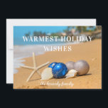 Kerstkaart met strandthema voor de feestdagen<br><div class="desc">Kerstkaart met strandthema voor de feestdagen - Deze kerstkaart bevat een prachtig zandstrand met kerstversiering,  zeesterren en schelpen. De groet luidt "Warmste kerstwensen" met de naam van uw familie in een mooi modern schrifttype. De kaart maakt deel uit van een collectie.

Ontworpen door Beverly Bainbridge
Magnolia & Thistle</div>