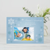 Kerstkaart met verspreide sneeuwvlokken (blauw) (Staand voorkant)