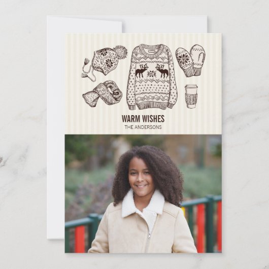 Kerstkaart met warme wensen en Holiday Essentials (Voorkant)