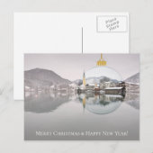 Kerstkaart met winterkerk en X-mas bal Feestdagenkaart (Voorkant / Achterkant)