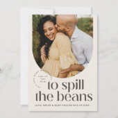 Kerstkaart zwangerschapsaankondiging - Spill Beans (Voorkant)