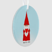 Kerstkabouter met een hart op lichtblauw ornament (voorkant)