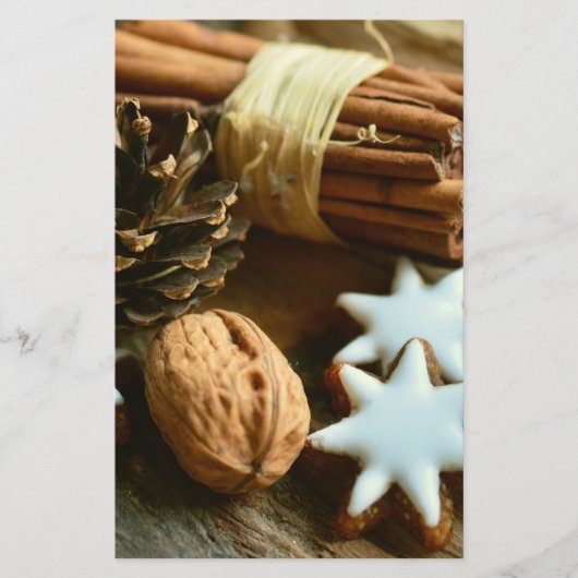 Kerstkaneelsticks en kerstaren briefpapier (Voorkant)