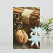 Kerstkaneelsticks en kerstaren briefpapier (Staand voorkant)