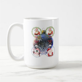 Kerstkarakters op een sneeuwvlokkerornament koffiemok