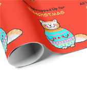 Kerstkat met een speelse kerstsfeer cadeaupapier (Rol Hoek)
