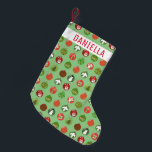 Kerstkerstfeestdagen: feestdagen kleine kerstsok<br><div class="desc">Ik hoop dat je dit vakantiepatroon leuk vindt. Pas het aan met een naam of initialen als u wilt. Bekijk mijn winkel voor meer overeenkomende objecten en andere vakantiepatronen. Bedankt om met mij te winkelen!</div>