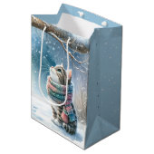 Kerstkitten met een wintersjaal medium cadeauzakje (Voorkant Gekanteld)