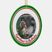 KerstKoala met snoepriet in de Eucalyptusboom Keramisch Ornament (Rechts)
