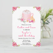 Kerstkoekjes en cacao verjaardagsfeestje roze kaart (Staand voorkant)