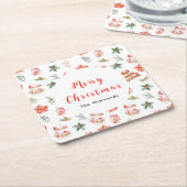 Kerstkoekjes en loof rood kartonnen onderzetters (Schuin)