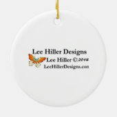 Kerstkoekjes en sneeuwvlokken op rood keramisch ornament (Achterkant)