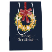 Kerstkoekjes met blauwe grijze achtergrond medium cadeauzakje (Voorkant)