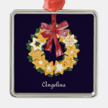 Kerstkoekjeskrans met marineblauwe achtergrond