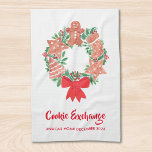 Kerstkoekjeswisselaar Theedoek<br><div class="desc">Deze schattige en charmante keukenhanddoek is perfect voor uw Cookie Exchange-feest. Het is bedrukt met een decoratieve waterverf van een feestelijke krans van kerstkoekjes. Geef het als een partijgunst. Pas deze keukenhanddoek aan met jouw naam en jaar. Geniet van de vakantieplezier! Originele Waterverf © Michele Davies.</div>