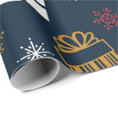 Kerstkofferdekat en gedecorbeerde chipmunken cadeaupapier (Rol Hoek)