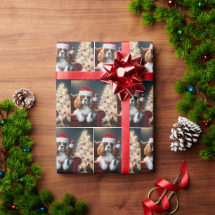 Kerstkoning Charles Spaniel op een rode stoel Cadeaupapier