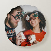 Kerstkoppel vakantie monogram pasgetrouwd foto  rond kussen (Achterkant)