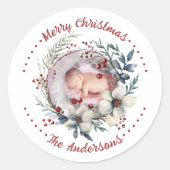 Kerstkrans bloemen en rode bessen foto ronde sticker (Voorkant)