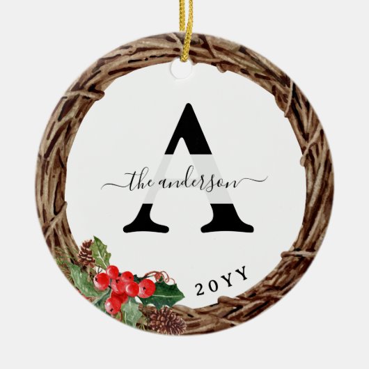 Kerstkrans Familie Monogram met Foto Keramisch Ornament (Voorkant)