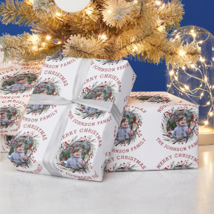 Kerstkrans met bessen en bladeren foto cadeaupapier
