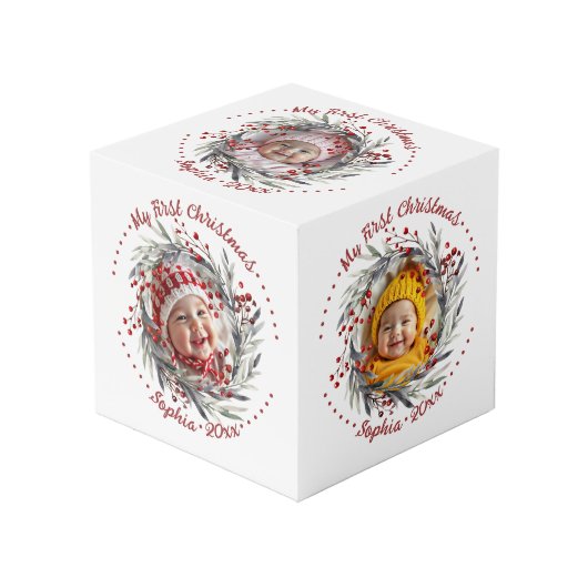 Kerstkrans met rode bessen foto kubus (Voorkant hoekig)