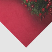 kerstkrans met rode bessen tissuepapier (Detail)