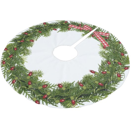 Kerstkrans op wit kerstboom rok (Gekanteld)