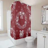 Kerstkrans toile op dieprood douchegordijn (In situ)