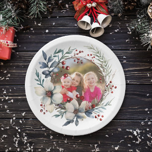 Kerstkrans, witte bloemen, rode bessen foto papieren bordje