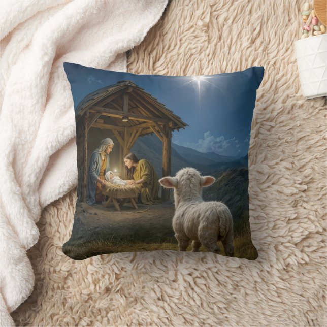 Kerstlam die naar de kerststal kijkt kussen (Deken)