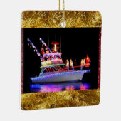 kerstlampjes op een kerstversiering keramisch ornament (Rechts)