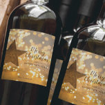 Kerstlamsfeestdag Wijn Etiket<br><div class="desc">Een feestster en strengen gouden kerstlichten en uw kerstkerstcadeautje in het teken,  personaliseer deze etiketten van wijnflessen om te dienen op uw feestdag of om als cadeaus of feestvieren te geven voor zakelijke cadeaus,  bedrijfscadeaus.</div>