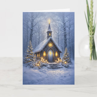 Kerstlandkerkje in het bos met lichten kaart