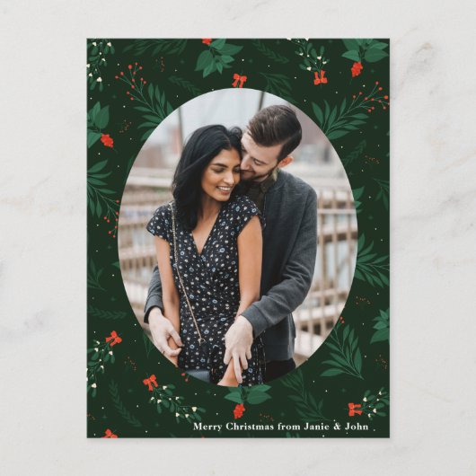 Kerstliefde Couple Foto Chic Green Mistletoe Briefkaart (Voorkant)