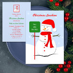 Kerstlunch uitnodiging Sneeuwman<br><div class="desc">Deze kerst lunch uitnodiging bevat een schattige sneeuwman met een groene kerstbordje met de tekst "You are Invited." De sneeuwpop draagt een rode kerstmuts en rode sjaal met coördinerende rode knopen. Op de achtergrond staat een prachtige blauwe lucht met wat witte sneeuwvlokken die vallen. Op de achterkant van de uitnodiging...</div>