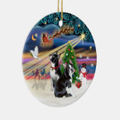 Kerstmagie- Boston Terriers (twee) Keramisch Ornament (Rechts)