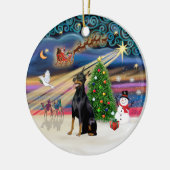 Kerstmagie - Dobermann (zwart-rood) Keramisch Ornament (Links)