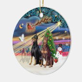 Kerstmagie - Dobermanns (TWO-Blk-Rood) Keramisch Ornament (Links)