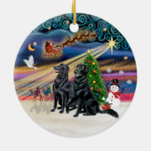 Kerstmagie - Flat Coated Retrievers (twee) Keramisch Ornament (Achterkant)