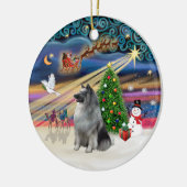 Kerstmagie - Keeshond Keramisch Ornament (Links)