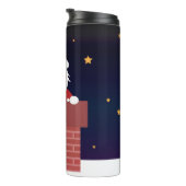 Kerstman brengt op kerstavond cadeaus in schoorste thermosbeker (Geroteerd rechts)